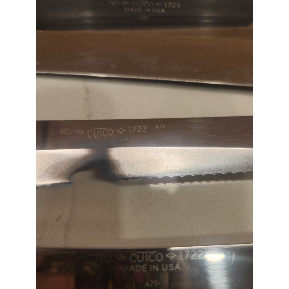 Vintage Cutco 5 Piece Knife Set With Plastic Space Saver Wall Mount & Sharpener - Picture 10 of 14
